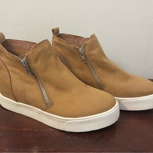 Soda Tan High-Top Sneakers